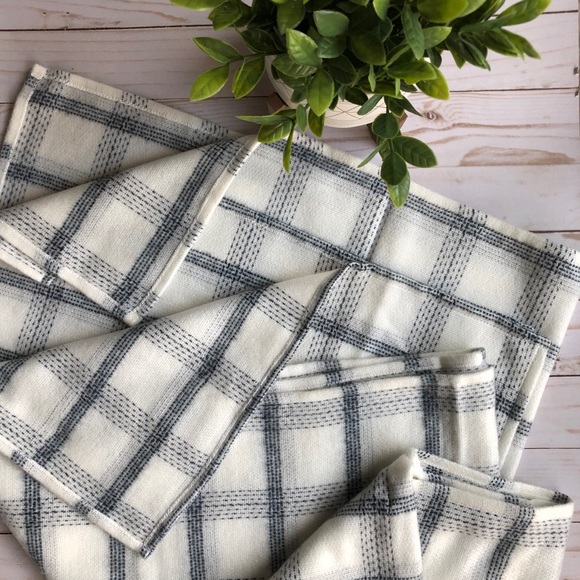 NWT 🍁 Dash Stripe Ruana - Picture 4 of 5